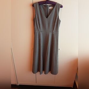 Calvin Klein Black/White Checks Midi Size 8